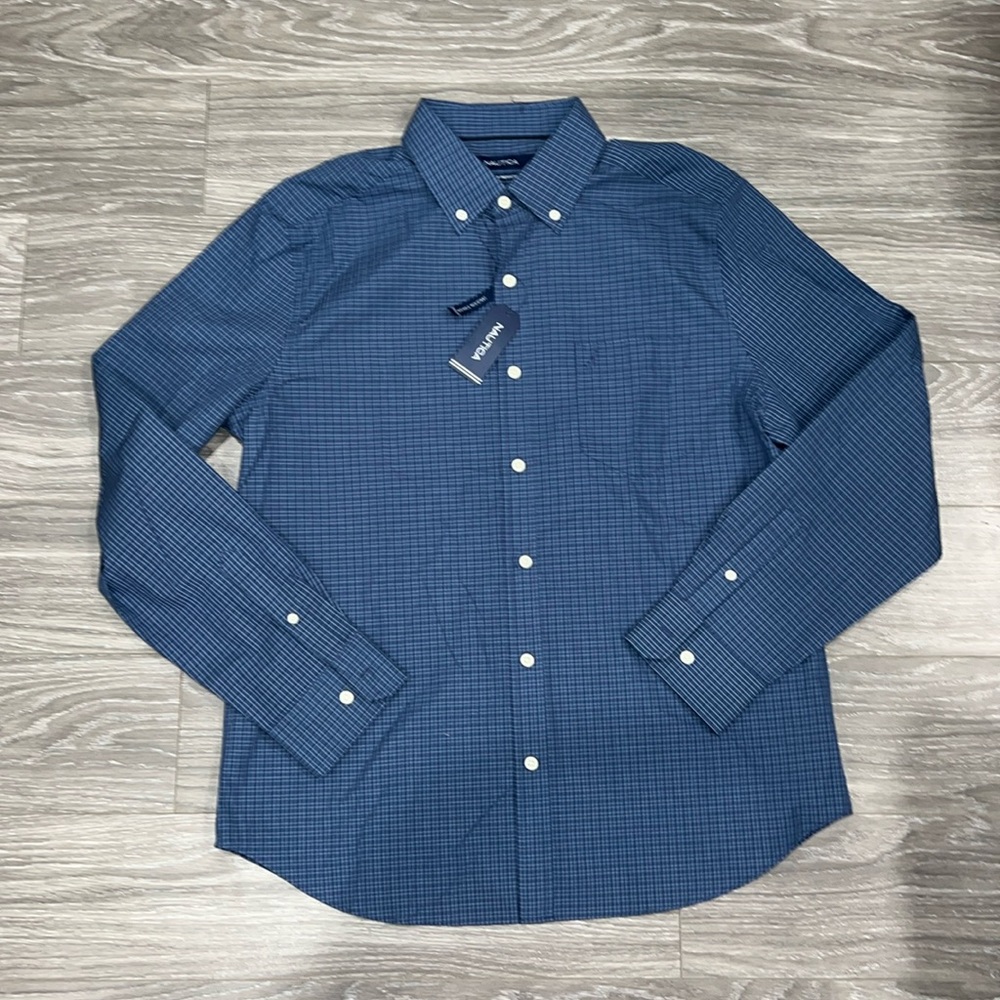 Nautica button down shirt. Size L. NWT